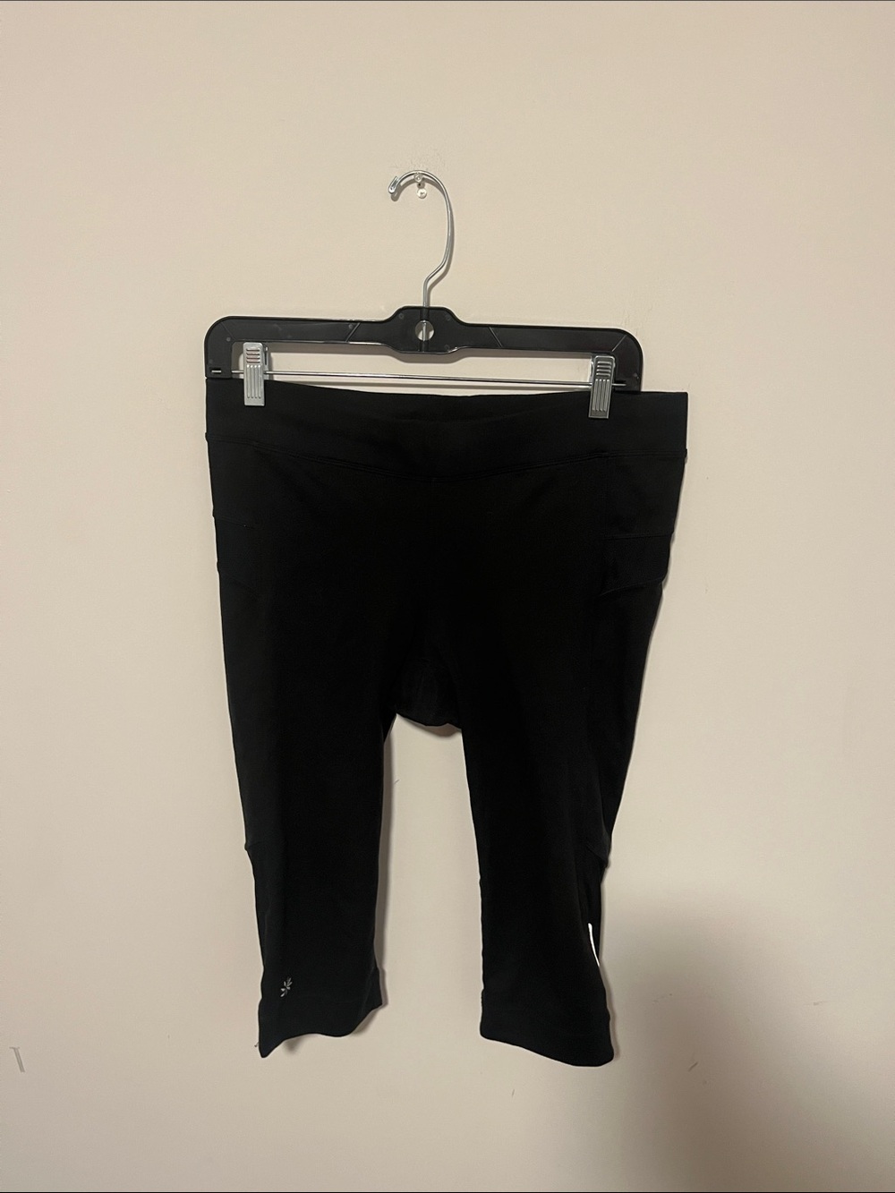 Ladies Athleta Low RiseCapris
